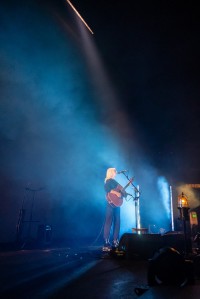 NeonBlack inszenieren Laura-Marling-Konzerte mit GLP