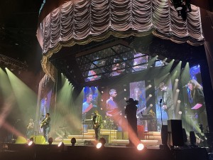 Lite Alt invests in Kinesys and puts new Apex system on the road with Arctic Monkeys and Niall Horan