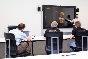 Kuka Colleges mit Display-Technik von Eyevis ausgestattet