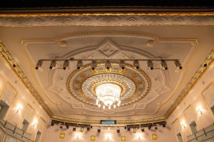 König Albert Theater in Bad Elster investiert in Robe T1 