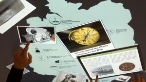 Museumspräsentation der Leibniz-Gemeinschaft mit Eyevis-Touch-Tischen