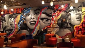 K-array beschallt Street-Art-Restaurant in New York