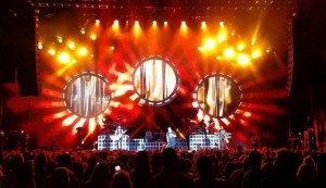 Rascal Flatts on tour with Elation ACL 360 Bars