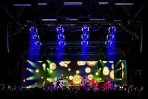 Heart on tour with Elation ACL 360 Matrix fixtures