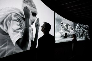 Christie-Projektoren unterstützen „Incoming“-Ausstellung im Barbican Centre