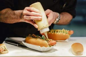Rauschenberger entwickelt Luxury Hot Dogs für Marbet-Roadshow
