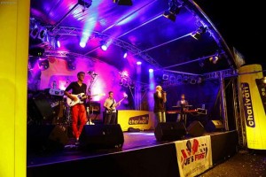MDS PAtec errichtet Bühnen beim Münchener Streetlife-Festival